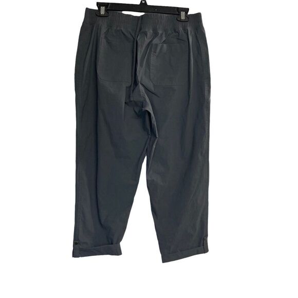 EDDIE BAUER,Outdoor fashion cropped pants, Size Medium,zipper front pockets,Gray - Picture 2 of 10